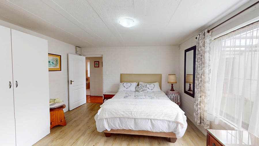 4 Bedroom Property for Sale in Dobson Western Cape